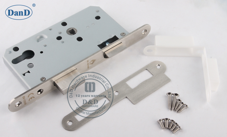 前门锁定D和D硬件